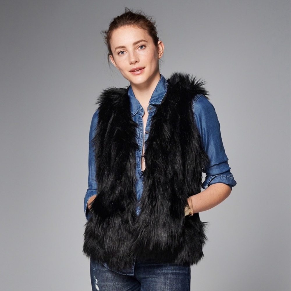 Abercrombie & Fitch Vest